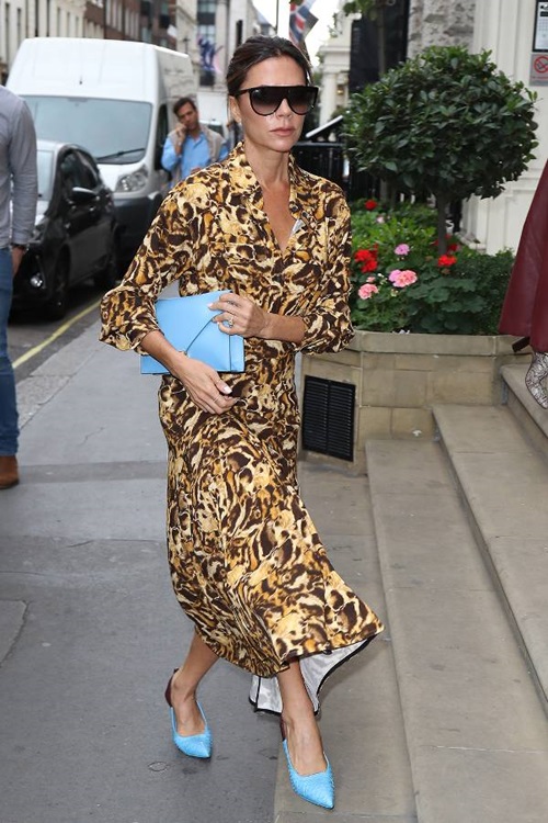 Victoria Beckham chăm mặc áo mỏng như giấy vẫn đẹp do đâu? - 1