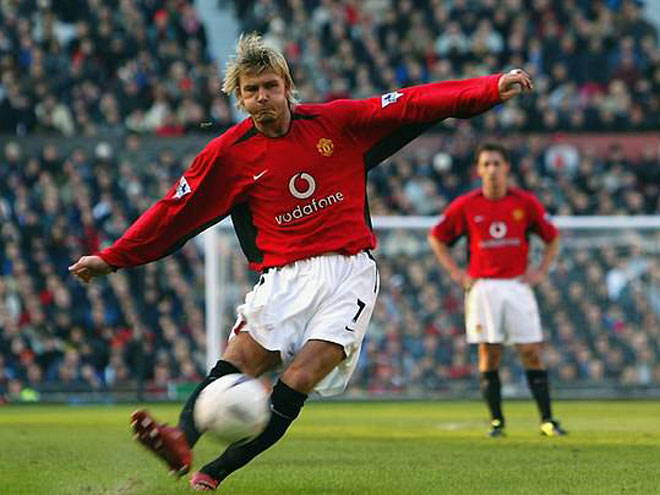Juan Mata hóa Beckham 2.0 ở MU: Con bài tẩy giải cứu Jose Mourinho - 2