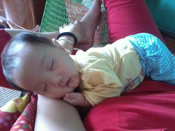 Nói không với sữa ngoài, mẹ bỉm sữa vẫn nuôi 2 con "ú na ú nần" bằng cách này - 3