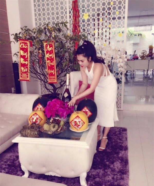 Mẹ đơn thân nóng bỏng sắp cưới Tiêu Quang Vboys sở hữu tài sản 'khủng' - 4