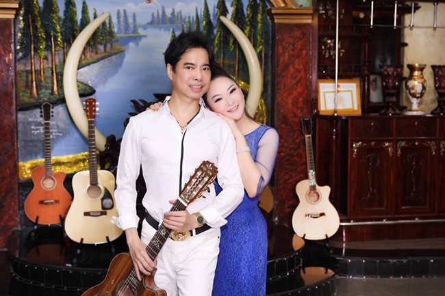 Ngoài ra, đàn ghita cũng là món đồ được Ngọc Sơn yêu thích.