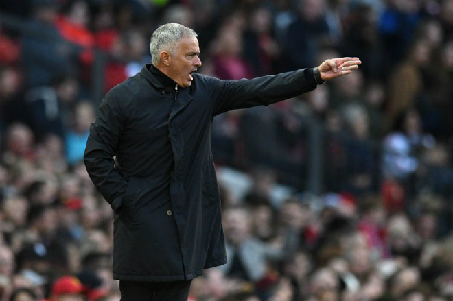 Mourinho tái ngộ Chelsea: MU lâm nguy tại hiểm địa Stamford Bridge - 1