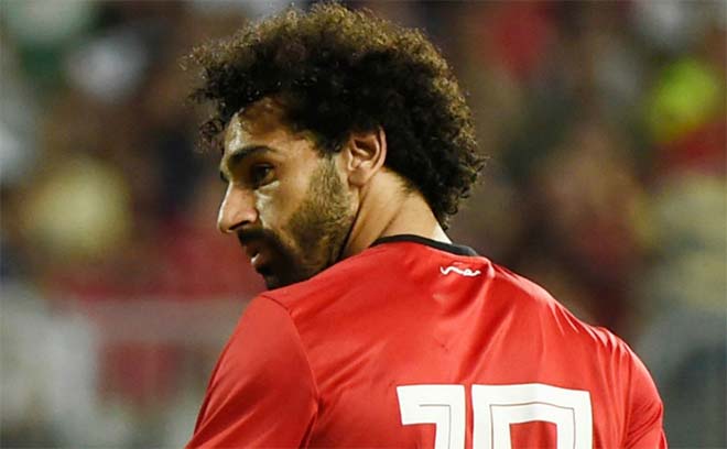Salah ghi siêu phẩm phạt góc rồi tập tễnh khiến Liverpool hết hồn - 1