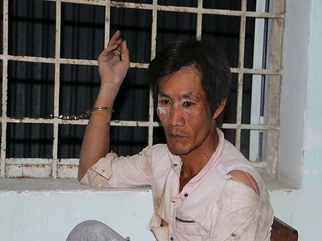 Khống chế thanh niên ngáo đá châm xăng đốt nhà - 1