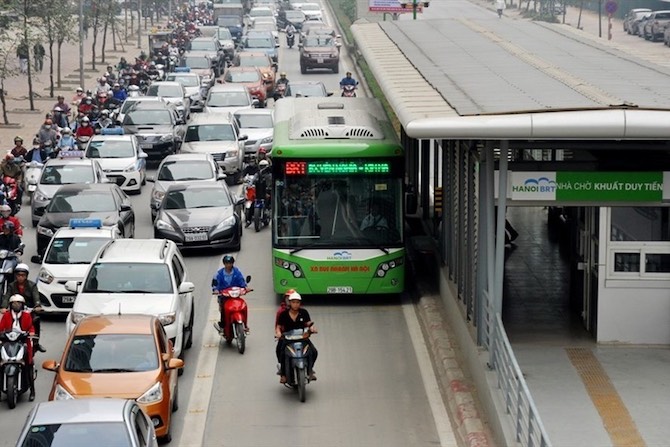 Nhìn lại buýt nhanh BRT: Mù mờ tiền tỷ, dùng chưa được nửa công suất - 1
