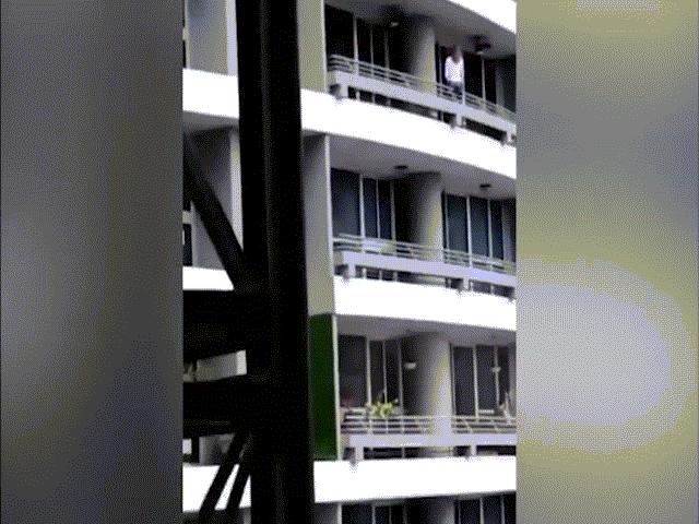 Thế giới - Panama: Cô gái ngã từ ban công tầng 27 vì mải chụp ảnh selfie
