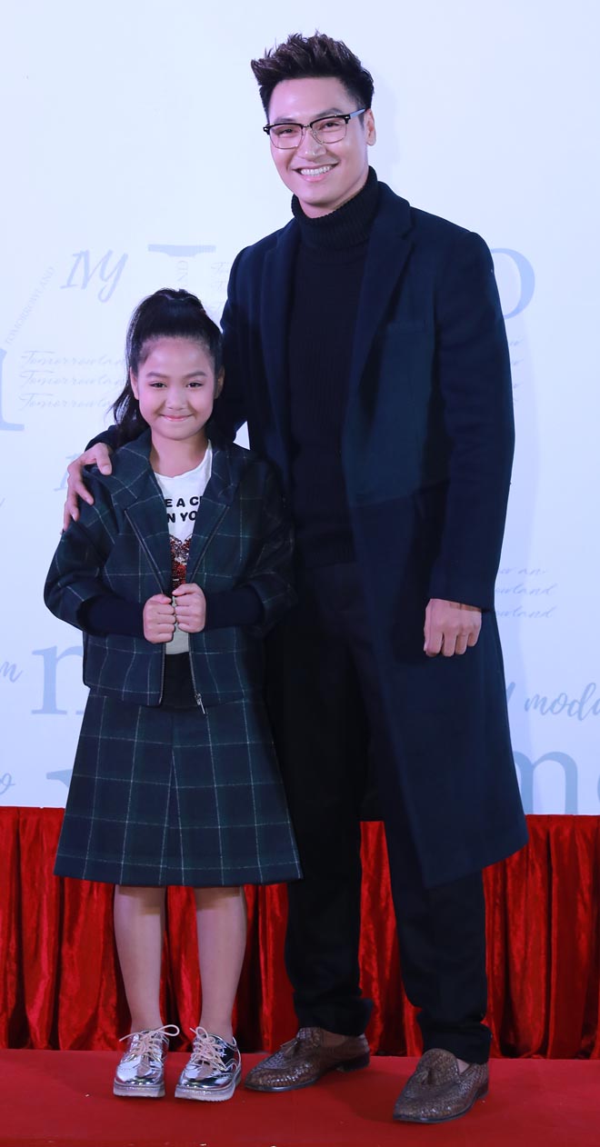 Bích Phương, Chi Pu, Diễm My mặc váy xẻ sâu - 11