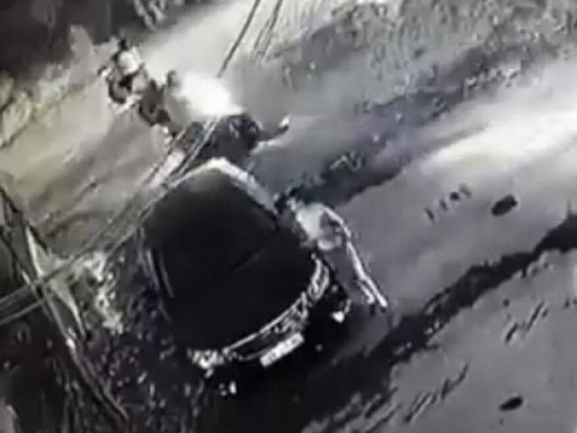 Tin tức trong ngày - Khởi tố vụ án "quý bà" cào xước xe Camry để trả thù mâu thuẫn giao thông