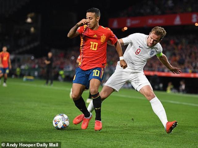 Bóng đá - Chi tiết Tây Ban Nha - Anh: Sao Real Madrid ghi bàn phút 90+7 (KT)