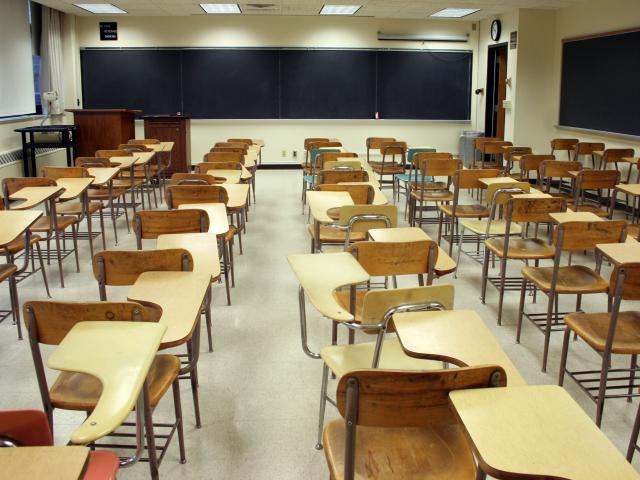 Thế giới - Mỹ: Nữ giáo viên quan hệ với học sinh, bị bắt sau khi lộ video