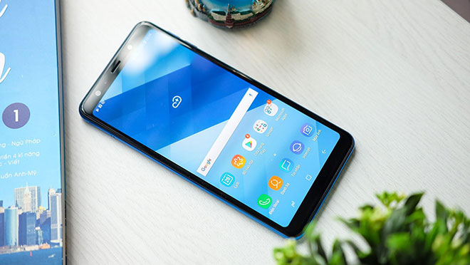 Galaxy A7 camera 3 ống kính chỉ với 7.690.000 đặt trước tại Thế Giới Di Động - 1