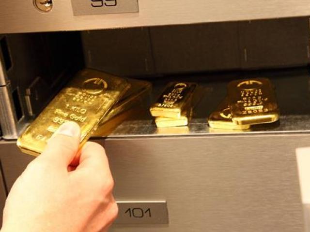 Cảnh sát tìm thấy “kho vàng”, vũ khí “nóng” từ nhóm siêu trộm