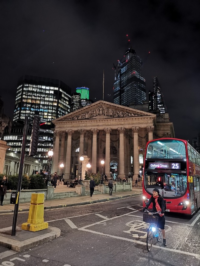 Mate 20 Pro so kè iPhone XS Max và Note 9 - Ai là ông hoàng chụp ảnh? - 2