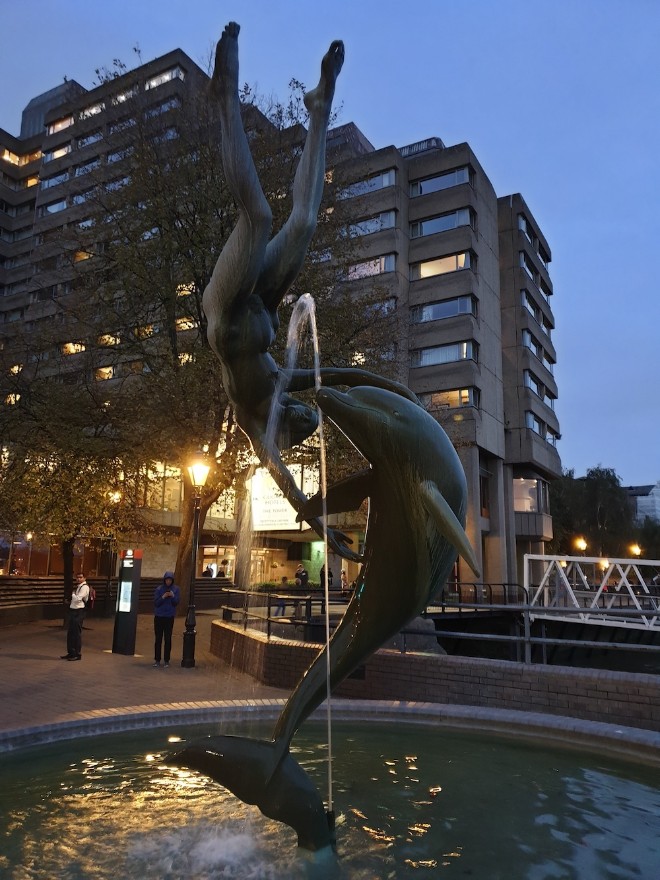 Mate 20 Pro so kè iPhone XS Max và Note 9 - Ai là ông hoàng chụp ảnh? - 9