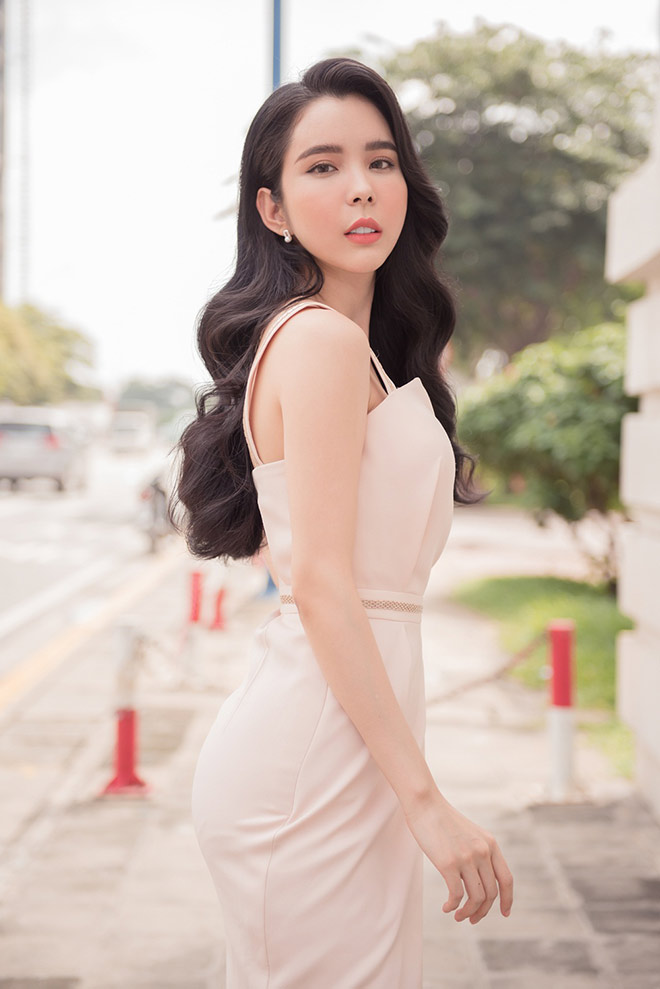 Huỳnh Vy kêu gọi bạn bè quốc tế đến TP.HCM khám phá du lịch, uổng café, ngồi xích lô và tập thể dục - 6