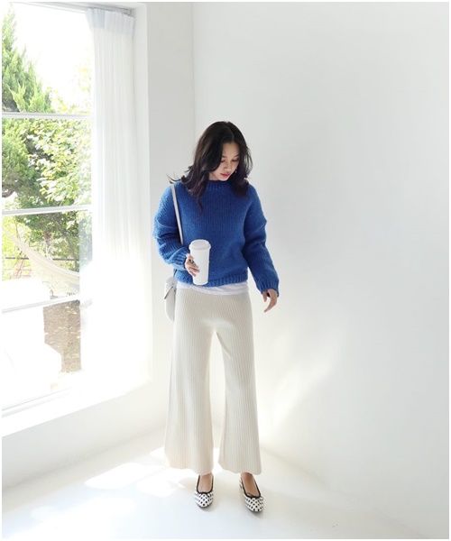 Áo len dáng rộng: Món đồ mặc đẹp vạn năng của nàng công sở - 6