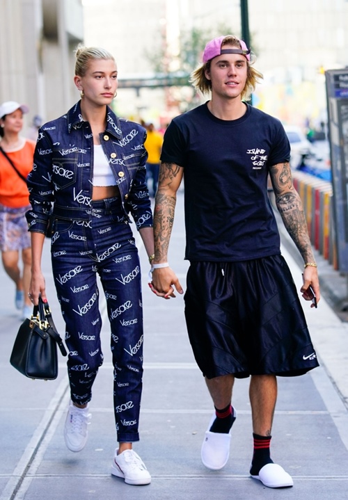 Justin Bieber and his fiancée prefer a simple style even though they are super rich - 2