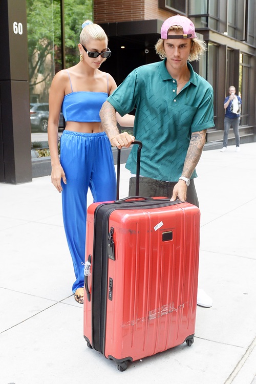 Justin Bieber and his fiancée prefer a simple style even though they are super rich - 8