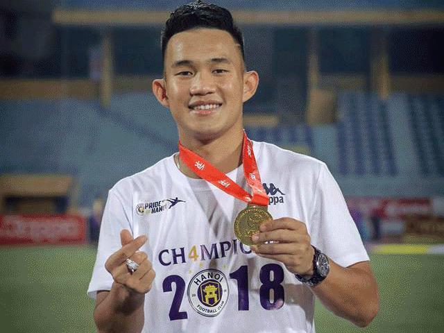 Bạn trẻ - Cuộc sống - Cầu thủ U19 khiến khán giả "nhức mắt" khi tham gia trò chơi nhạy cảm