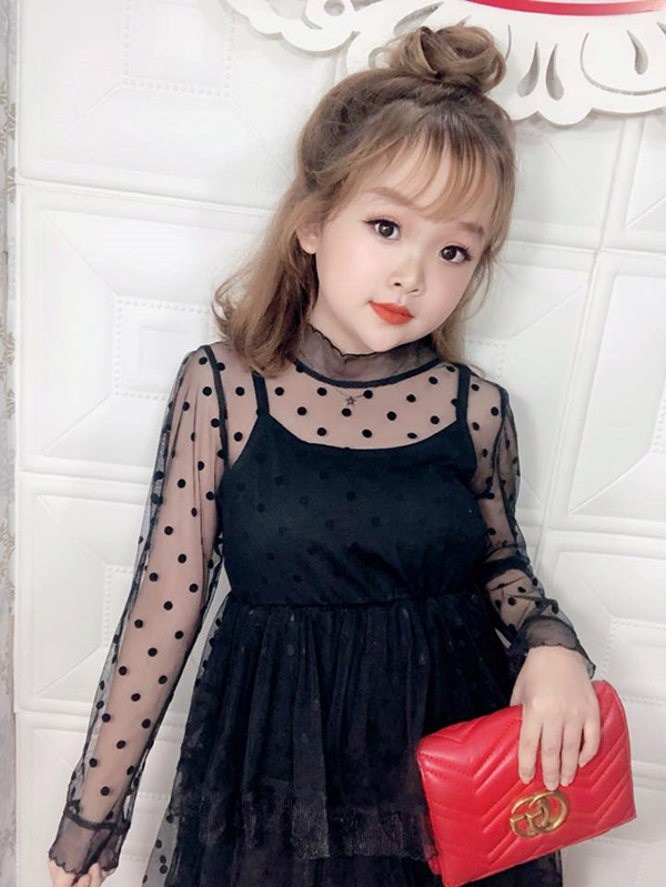 Nữ sinh 19 tuổi với thân hình "em bé 6 tuổi" gây ngỡ ngàng - 7