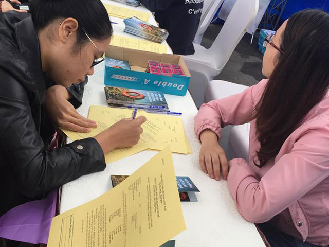 Nghẹn lòng câu chuyện về thiên thần nhỏ tặng ánh sáng cho người khác - 2