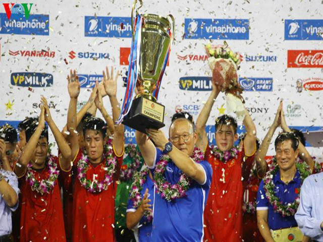 ĐT Việt Nam mơ xưng bá AFF Cup: Thầy Park thực tài hay may mắn?