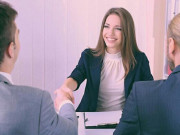 6 lỗi ngôn ngữ cơ thể nên tránh ở nơi làm việc