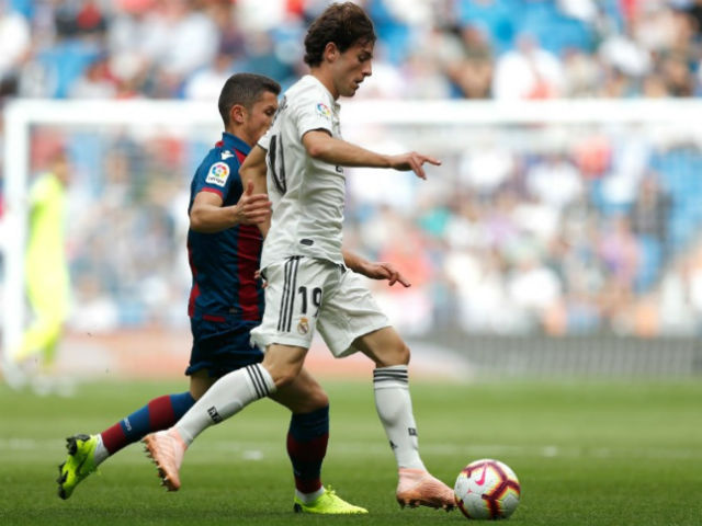 Real Madrid - Levante: 13 phút định đoạt, ngỡ ngàng 3 bàn bị từ chối