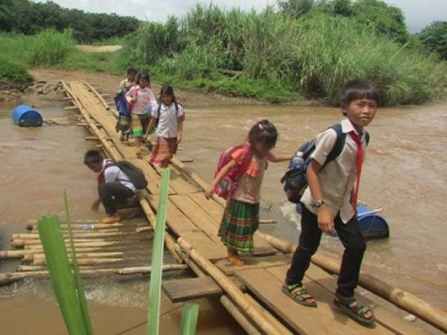 Giáo dục - du học - "Ớn lạnh" những con đường đến trường của học sinh buôn H’Mông