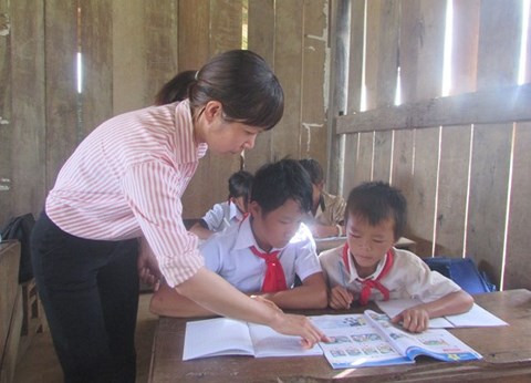 Nhấn vào ảnh để phóng to "Ớn lạnh" những con đường đến trường của học sinh buôn H’Mông - 4