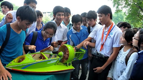 Sinh viên ĐH Bách khoa TPHCM phải học từ 6h sáng: Đâu là sự thật? - 1