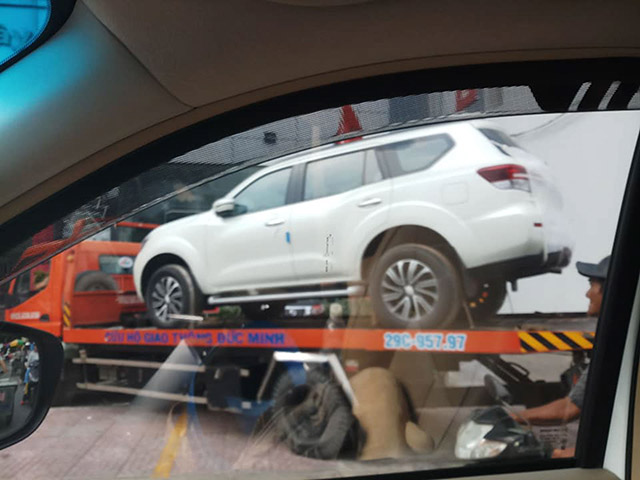 Ô tô - Nissan Terra về đến Việt Nam, chuẩn bị cho triển lãm VMS 2018