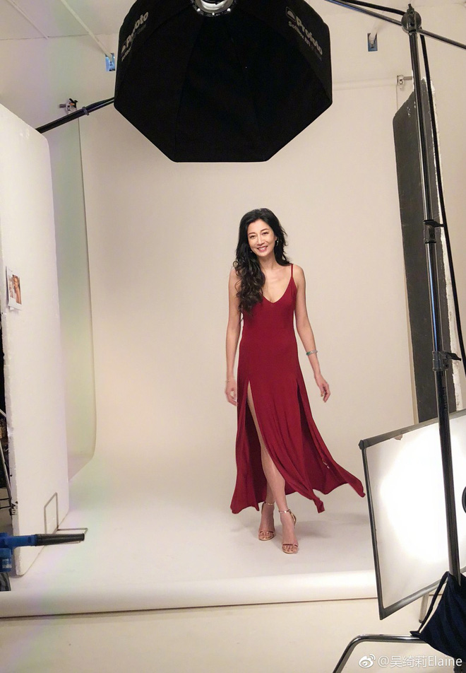 "Vợ hờ" Thành Long đã liên lạc được với con gái bỏ nhà lang thang - 1