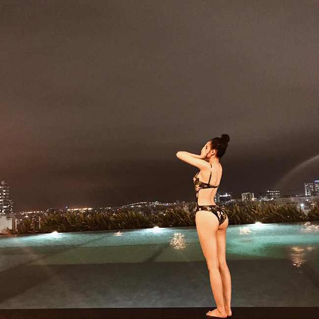 Những bức hình bikini được xem là minh chứng cho việc người thật việc thật.