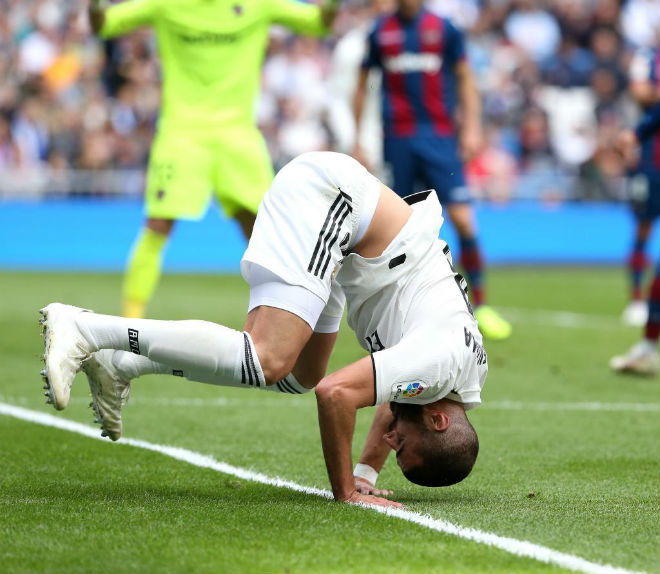 Bán Ronaldo, Real điêu tàn: Lopetegui chỉ là “tốt thí” cho tội đồ số 1 - 1