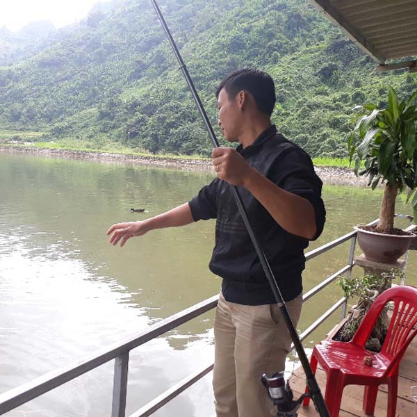 Đào ao thả cá giữa thung lũng hoang vắng, lãi hơn 300 triệu/năm - 3