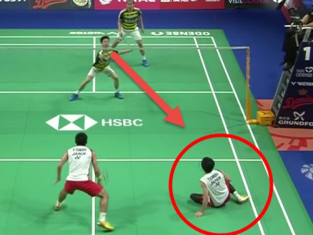 Thể thao - Kinh điển cầu lông: "Bò ra sàn" tay vợt vẫn đỡ được 4 cú đập "cháy sân"