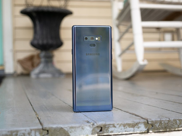 Dế sắp ra lò - Samsung chuẩn bị lấn sân thị trường với smartphone chơi game chuyên dụng