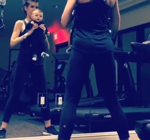 "Mẹ bầu đẹp nhất thế giới" bị chỉ trích vì bụng 6 tháng nhỏ như không - 4