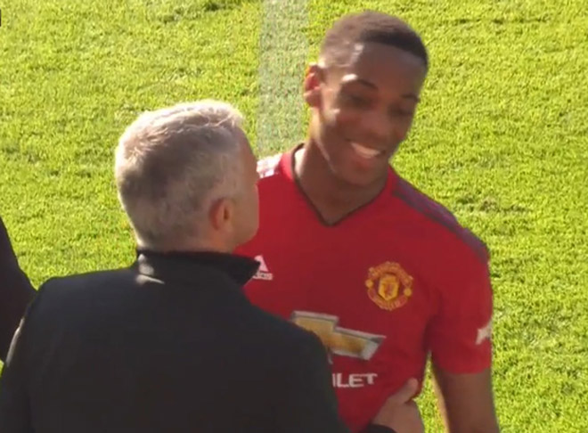 Mourinho chỉ tin 2 trung vệ MU: Đấu đá Man City tranh &#34;Vidic mới&#34; - 3