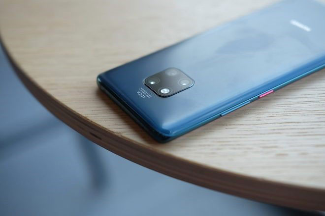 Quà tặng “khủng” tới 10 triệu đồng khi “đặt gạch” Huawei Mate 20/20 Pro - 1