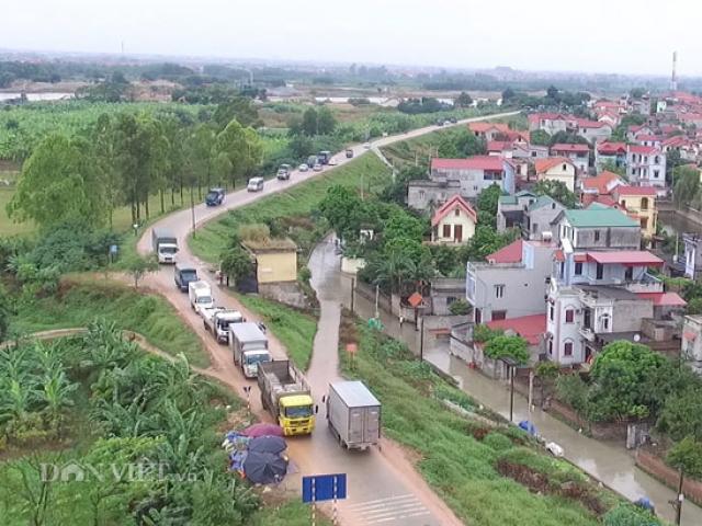 Tin tức trong ngày - Đê tả sông Đuống "oằn mình" gánh hàng ngàn lượt xe tránh trạm BOT