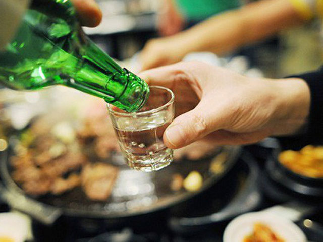 Bạn trẻ - Cuộc sống - Vụ nữ tài xế gây tai nạn Hàng Xanh: Trước khi uống rượu hãy nhớ về gia đình!