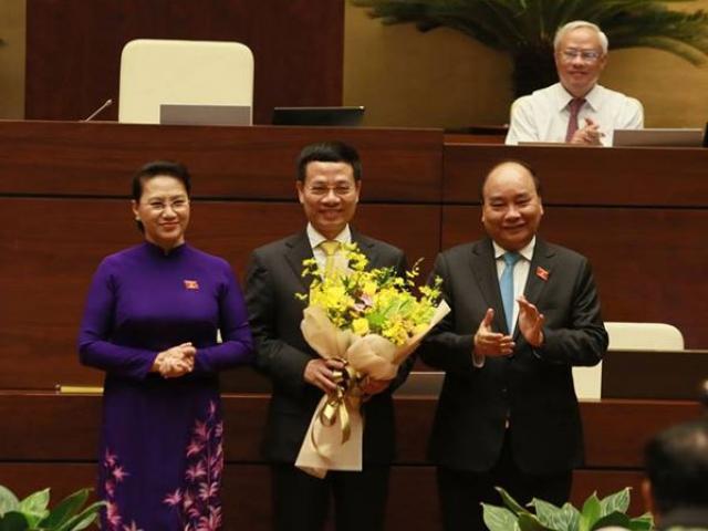 Tin tức trong ngày - Ông Nguyễn Mạnh Hùng được phê chuẩn làm Bộ trưởng TTTT