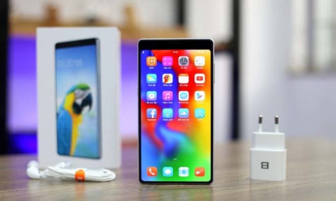 Bphone 3 so găng Galaxy A7 2018: "Mèo nào cắn mỉu nào"? - 5