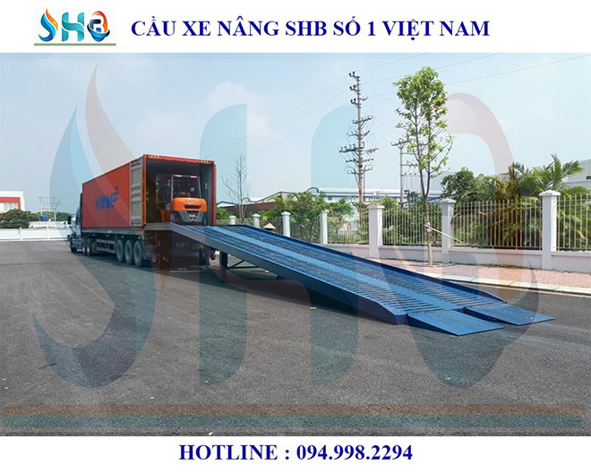 Cầu xe nâng Container - Dụng cụ không thể thiếu trong các nhà máy sản xuất - 2