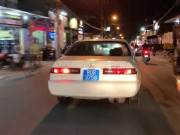 Tin tức trong ngày - Cục CSGT thông tin vụ ô tô biển xanh 80B hụ còi huyên náo đường phố Sài Gòn