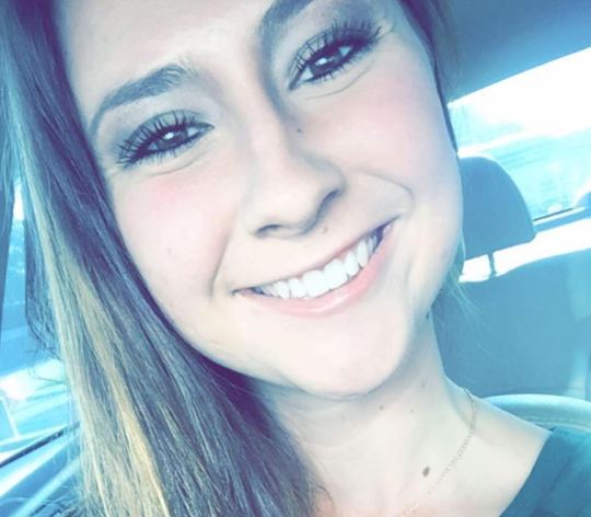 Cô dâu hủy đám cưới ngay phút chót và tặng nó cho người lạ - 2