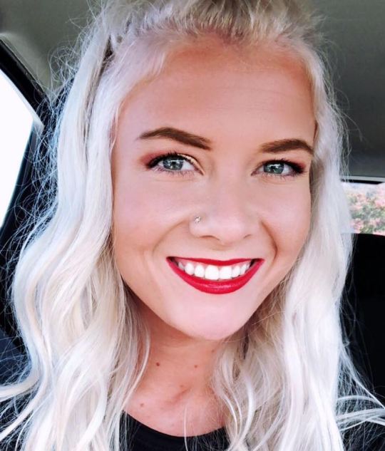 Cô dâu hủy đám cưới ngay phút chót và tặng nó cho người lạ - 3