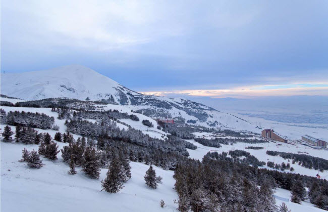 Erzurum, Thổ Nhĩ Kỳ: Nhiệt độ tại thành phố ở độ cao 384.000 m xuống chỉ còn -7,8 độ C vào tháng 1. Đây là thời điểm lạnh nhất trong năm.